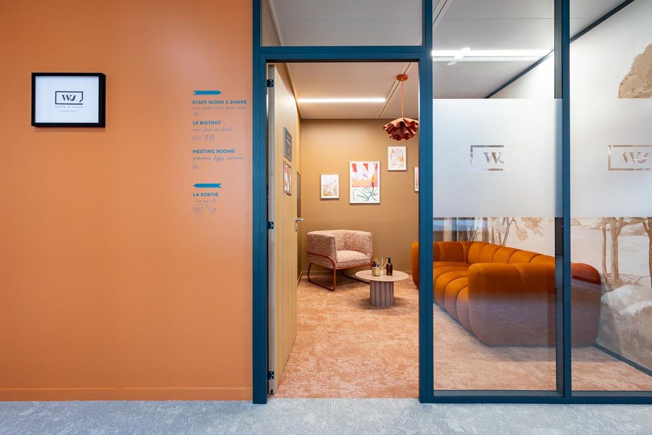 Rest der Welt Coworking Meetingraum Salle Provence image 1