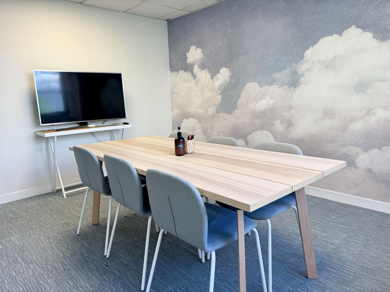 Clichy Creative Meeting Coworking space Clichy Salle créative image 2