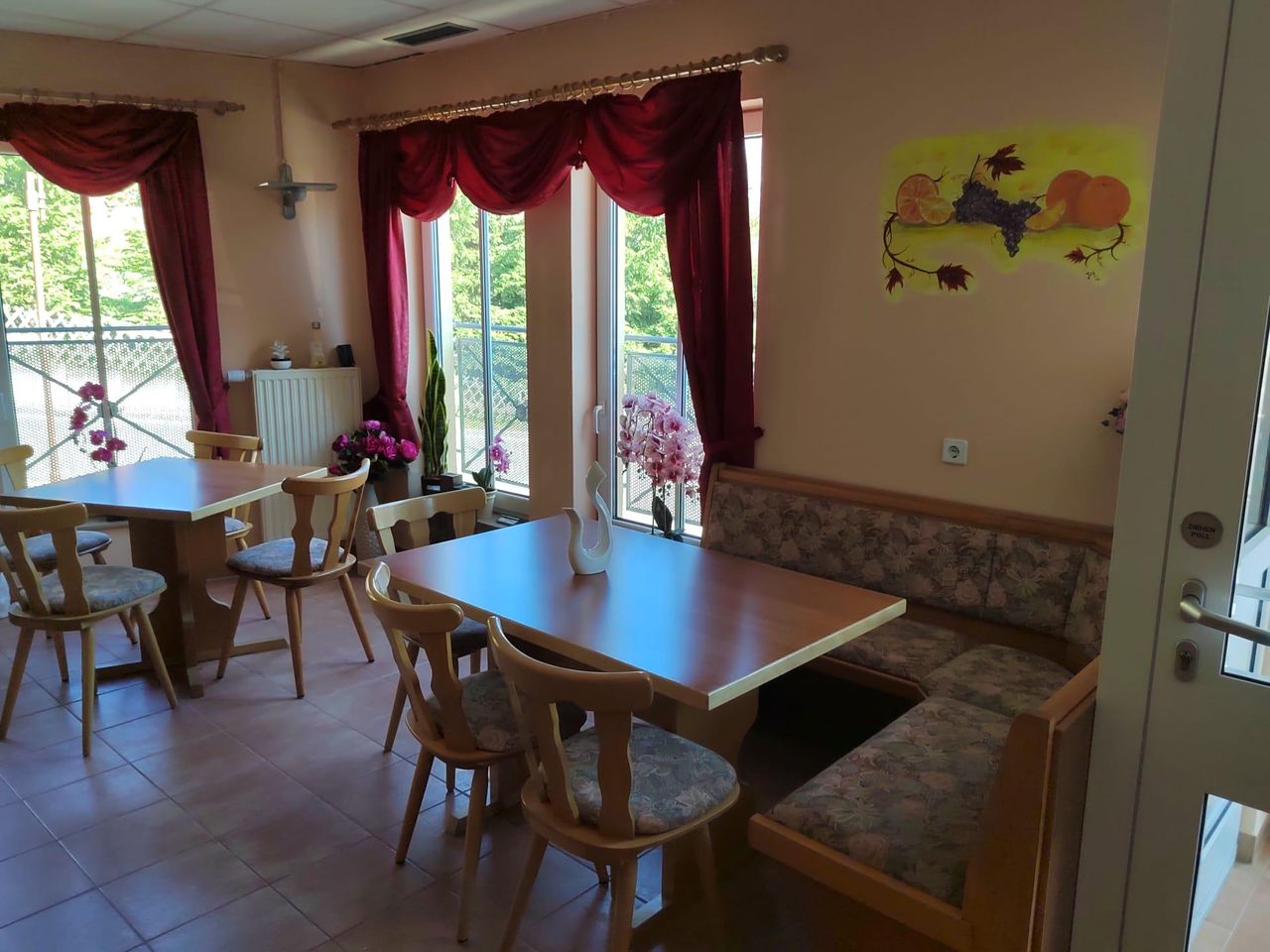 Rest of the World  Corporate event spaces Vereinsstube image 6