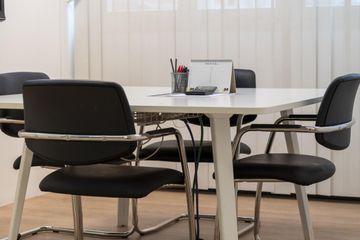 Milan Workspace Meeting room (small) image 2