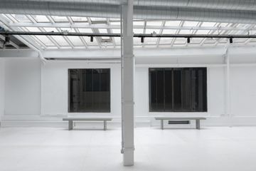 Paris  Photostudio SHOWROOM 200m² image 0
