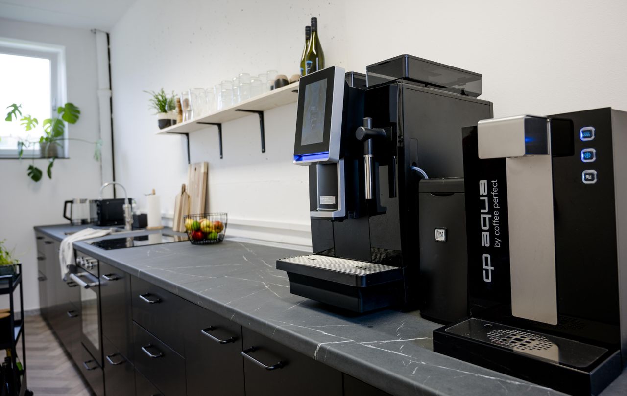 Würzburg  Coworking spaces Meetingraum M im nomad image 2