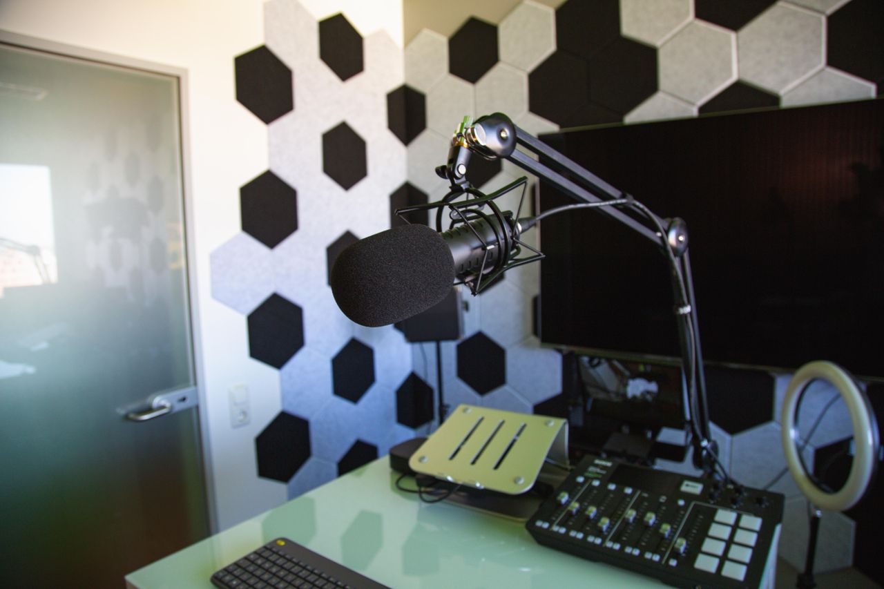 Cologne Offsite-Meeting Meeting room Podcast Zimmer image 5