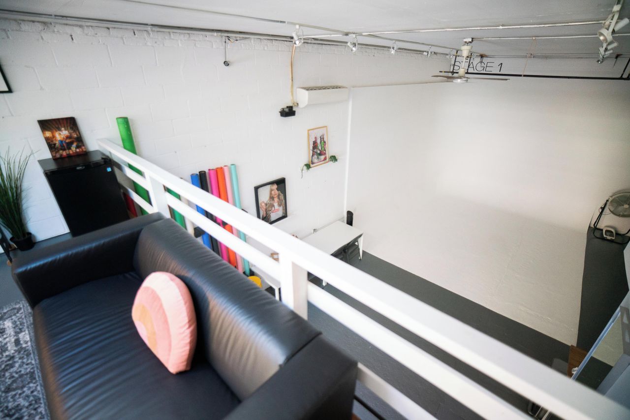 NYC  Photostudio HAPPYMONDAY Studio image 3