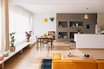 Barcelona Mobile Working Film studio Design loft with natural light image 24