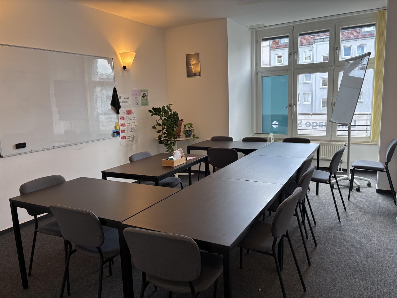 Berlin  Meetingraum Room P image 0