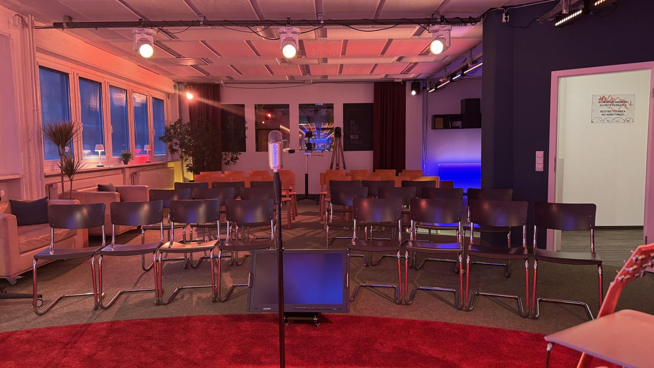 Hamburg Offsite-Meeting Studio showroom image 12