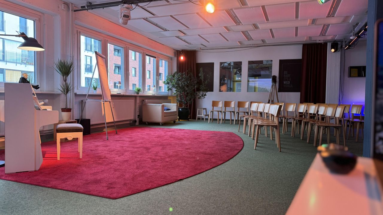 Hamburg Offsite-Meeting Studio showroom image 14