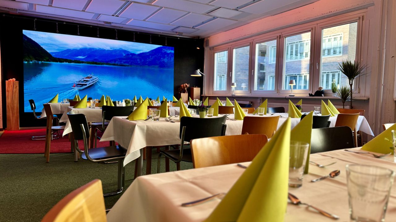 Hamburg Offsite-Meeting Studio showroom image 10