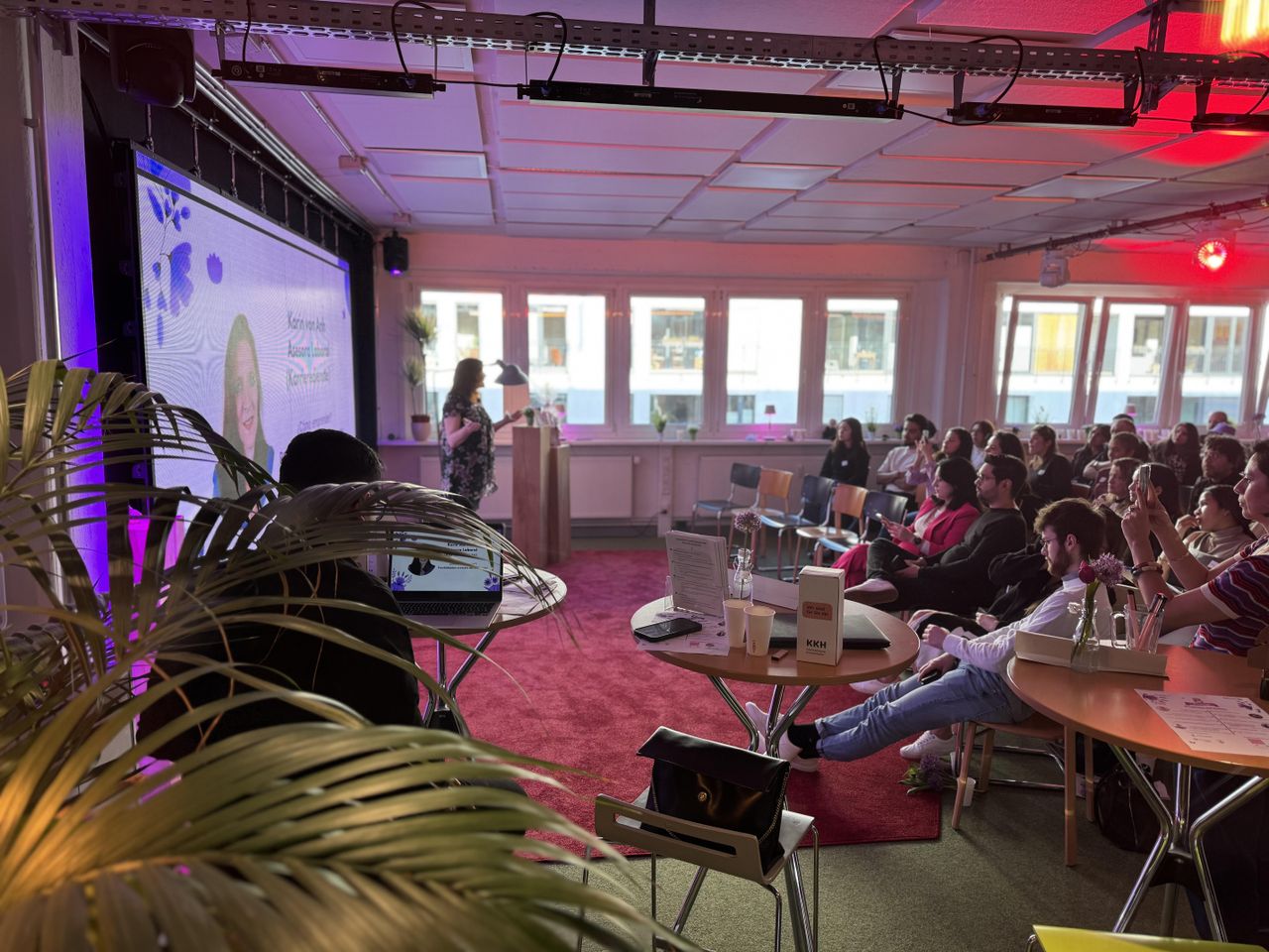 Hamburg Offsite-Meeting Studio showroom image 8