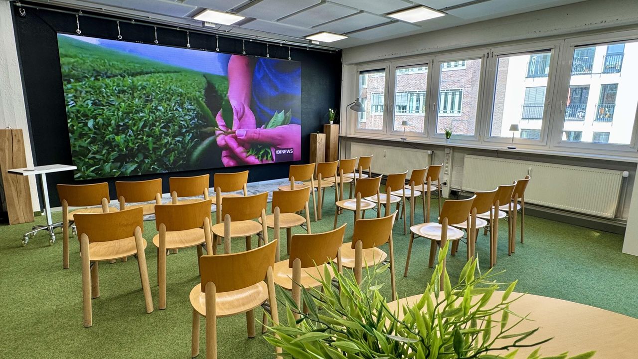 Hamburg Offsite-Meeting Studio showroom image 7