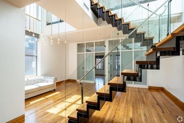 New York  Loft Luxury SoHo Duplex Penthouse image 9