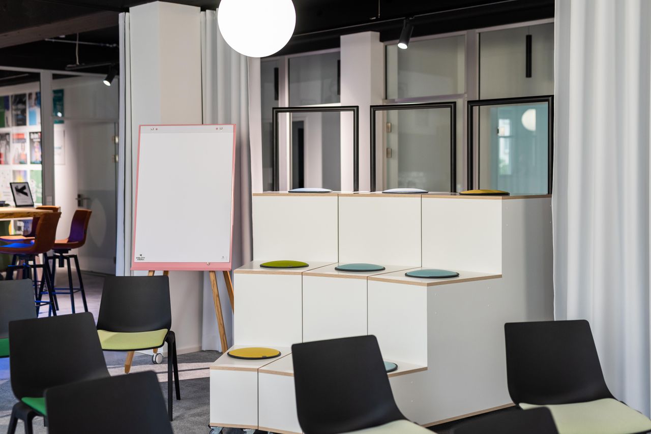 Stuttgart Coworking Workshop spaces Tagungsraum- und Konferenzraum image 8