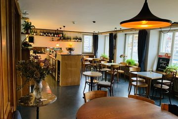 Zürich Kreatives Meeting Bar Beautiful & cozy space with river view image 3