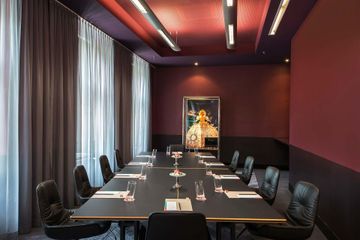 Rest of the World Kunden-Meeting Conference rooms Not really Pink image 2