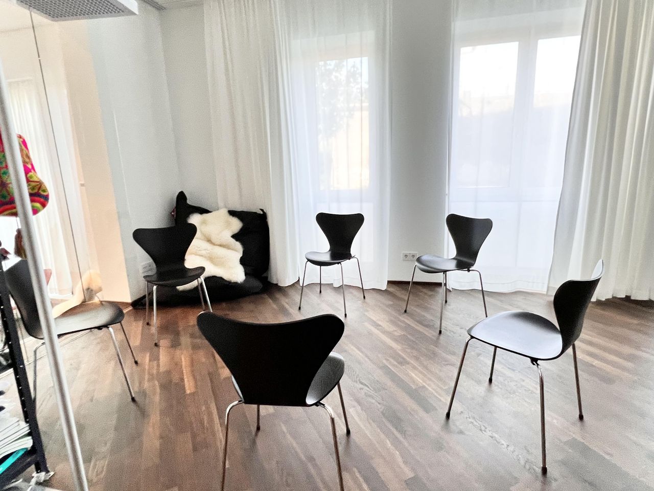 Rest der Welt  Meetingräume Die RUNDE ECKE und der BLAUE RAUM image 12