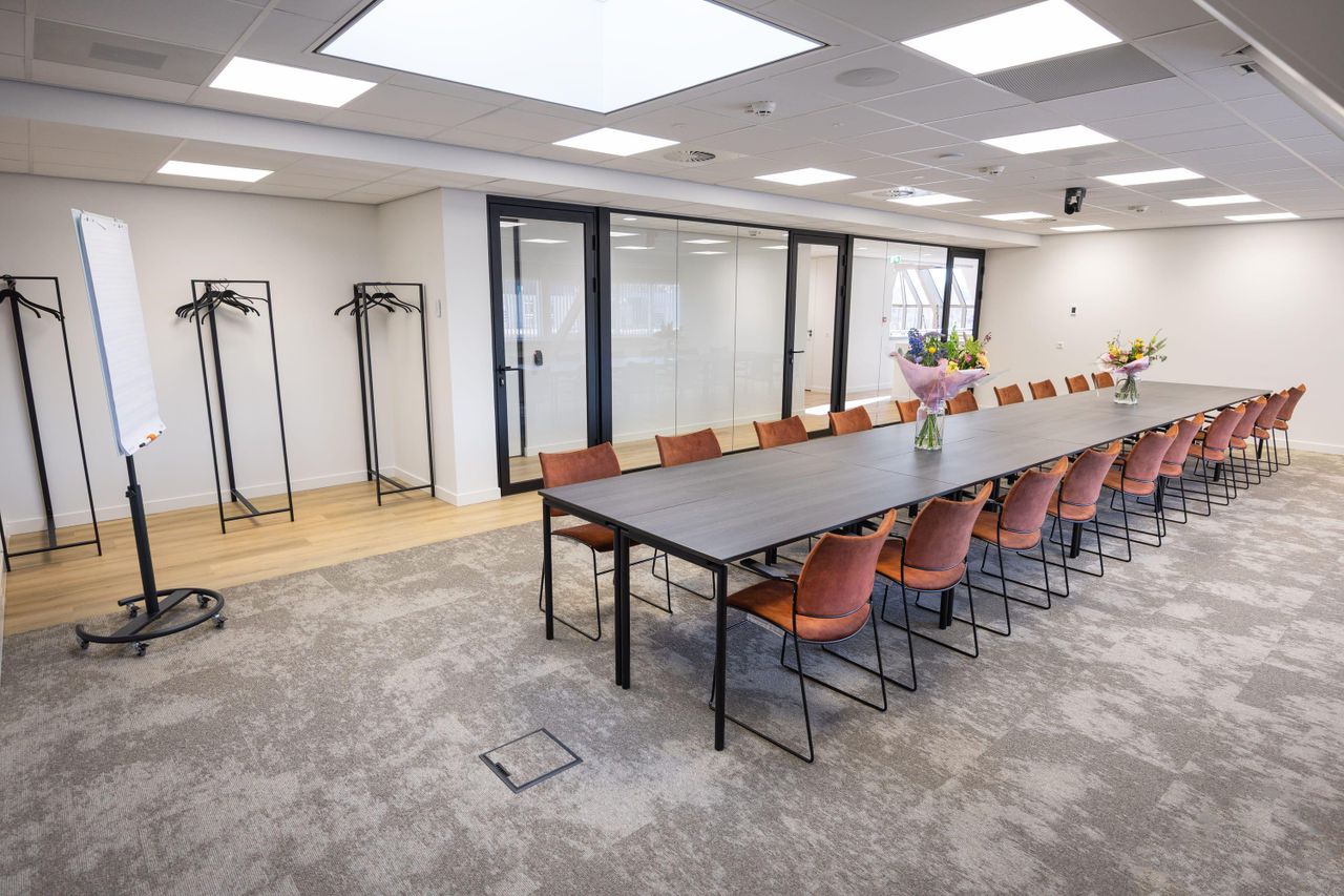 Nunspeet  Meeting room 12. Huib van de Vecht - Vergaderzaal image 6