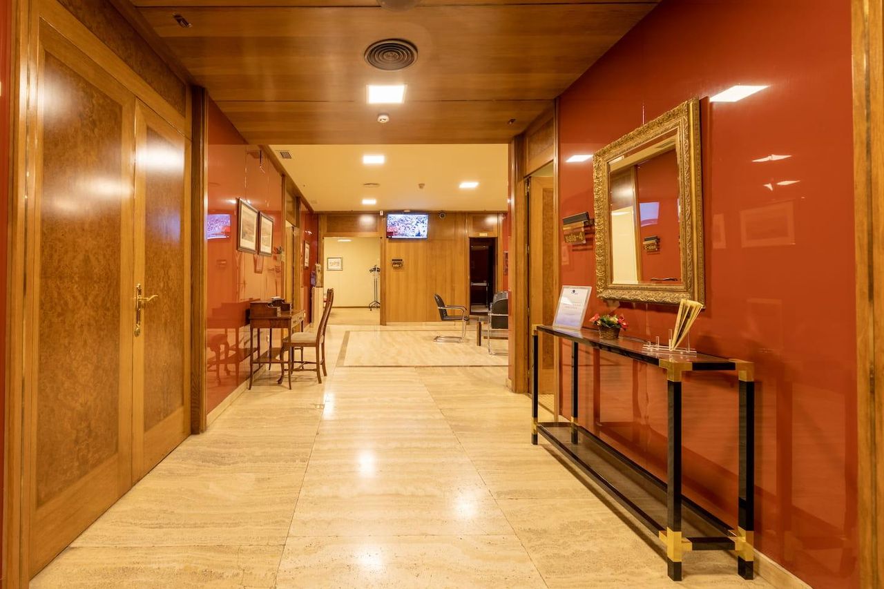 Madrid Client Meeting Vergaderzalen MEETING ROOM 4  (10 PEOPLE) image 7