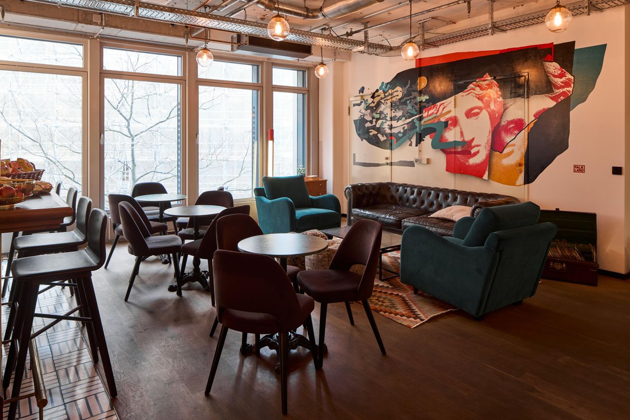 Frankfurt  Coworking space Meeting Room M21 image 2