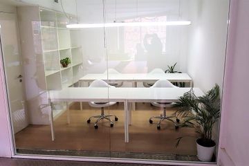 Barcelona Coworking space Bee Three image 3