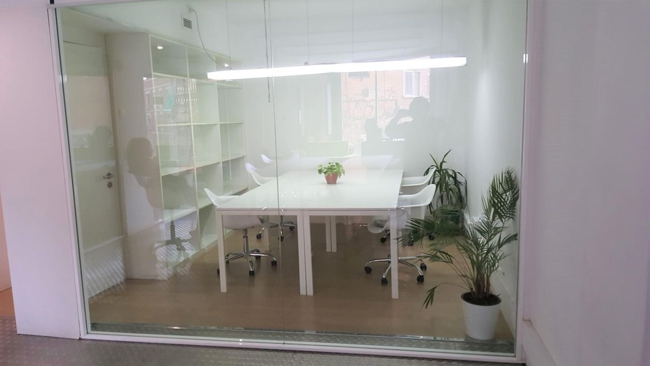 Barcelona  Coworking space Bee Three image 5