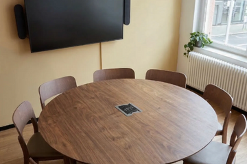 Rest der Welt  Coworking spaces Meeting Room M12 image 1