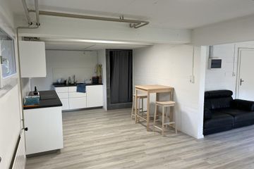 Rest der Welt Workspace Dübendorf Station Office image 1