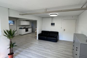 Rest der Welt Workspace Dübendorf Station Office image 2