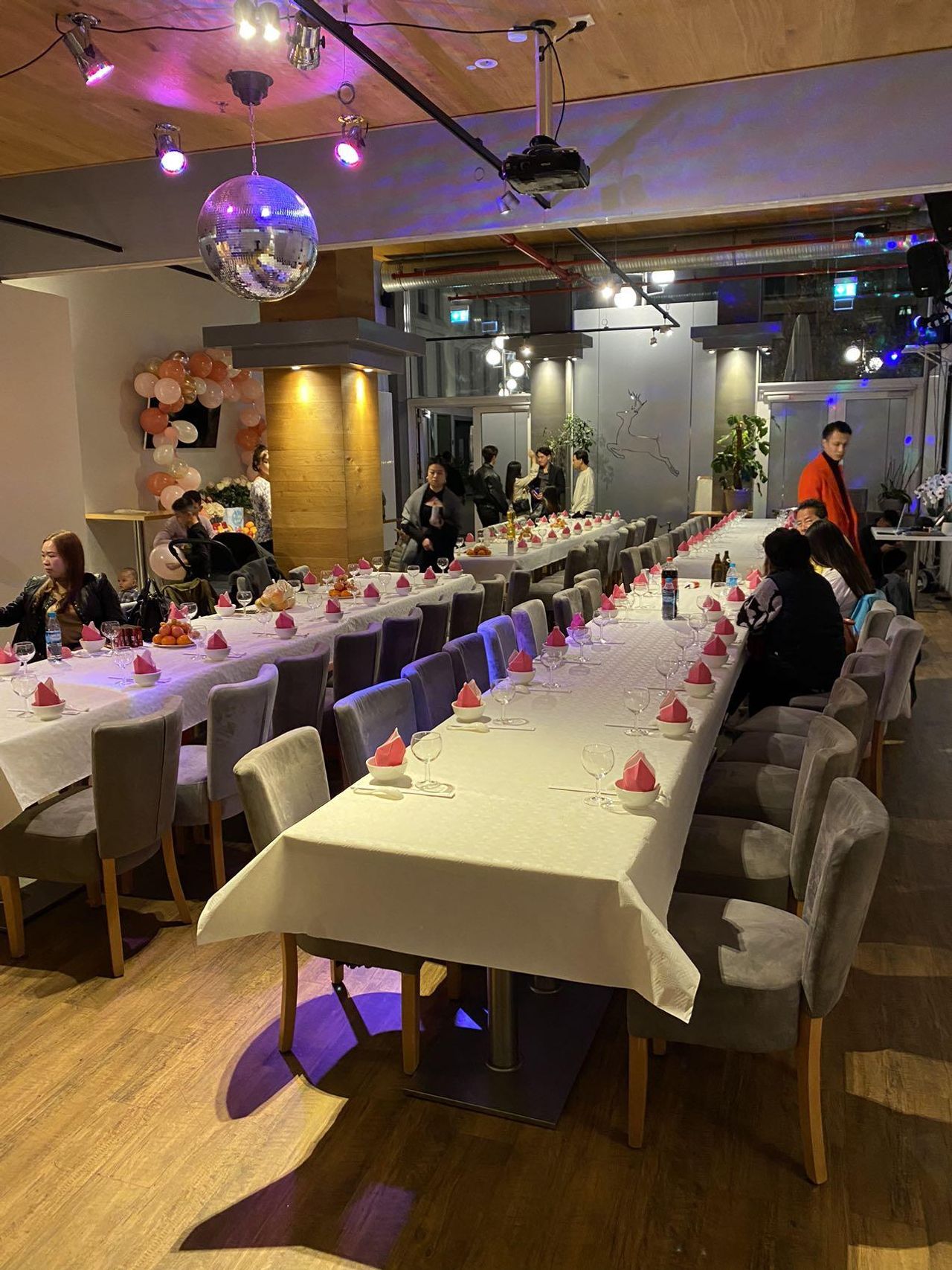 München Mobiles Arbeiten Restaurant Juli Eventraum am Hirschgarten image 2