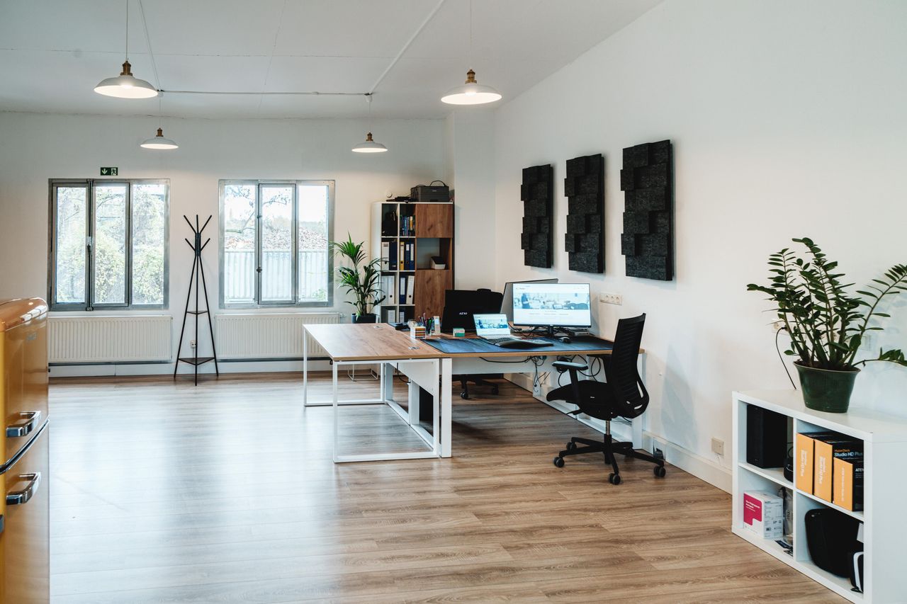 Cologne Coworking Studio Loft Studio image 7