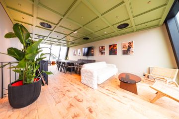 Amsterdam Coworking spaces RIVVIA - Keizersgracht - Luxury Co-Working Day Pass image 4