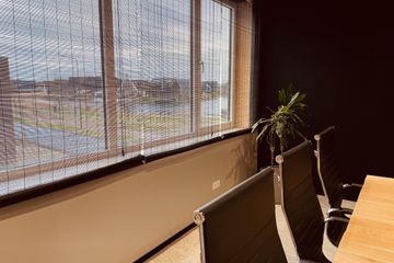 Almere Bedrijvencentrum Vergaderruimte 6 personen image 1