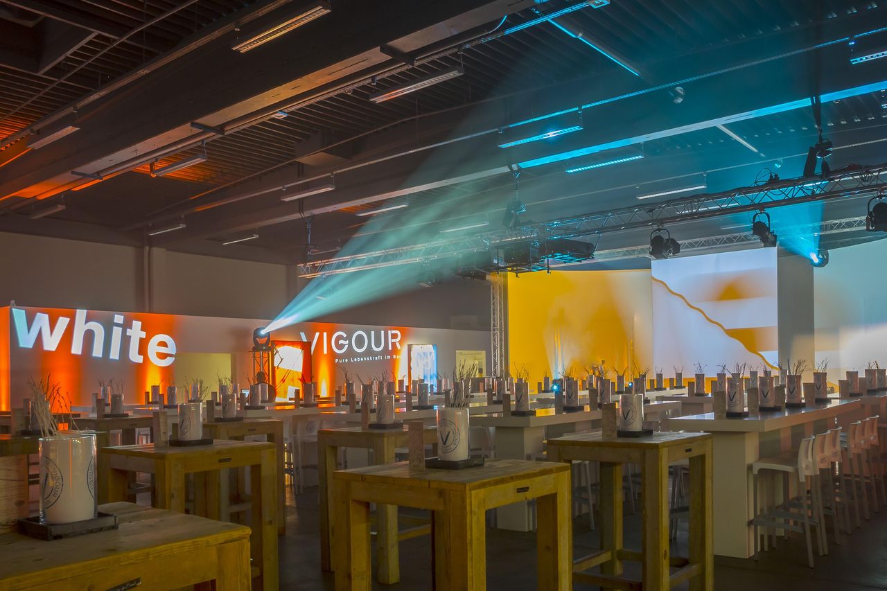 Rest der Welt Offsite Meeting  element-e Halle image 2