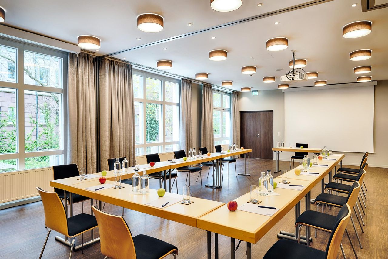 Marburg Offsite-Meeting Boardroom Papin/Wolff image 0