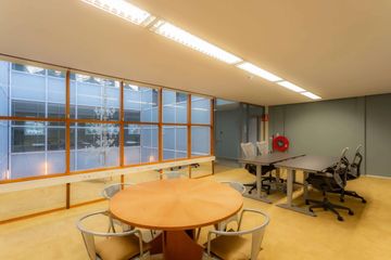 Amsterdam Coworking space Private Office image 1