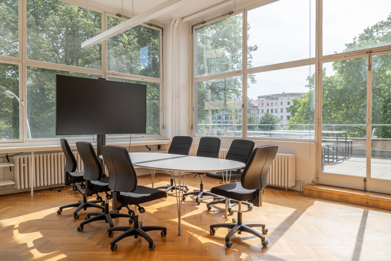 Berlin  Coworking spaces Gruppen Co-Working-Area image 5