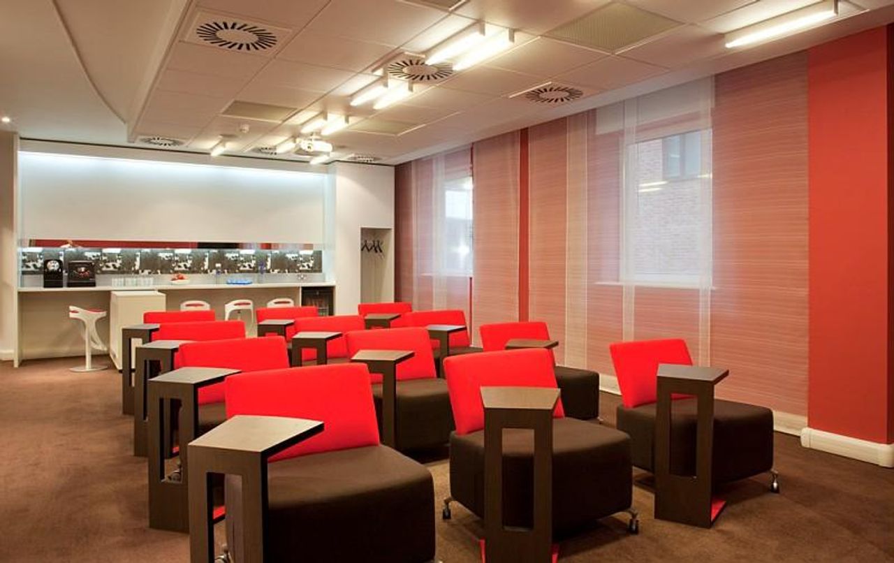 Rueil-Malmaison  Evenementenzaal Salle de réunion image 3