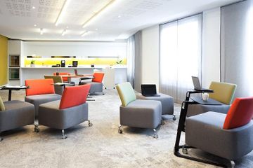 Rueil-Malmaison Function Room Salle de réunion image 4