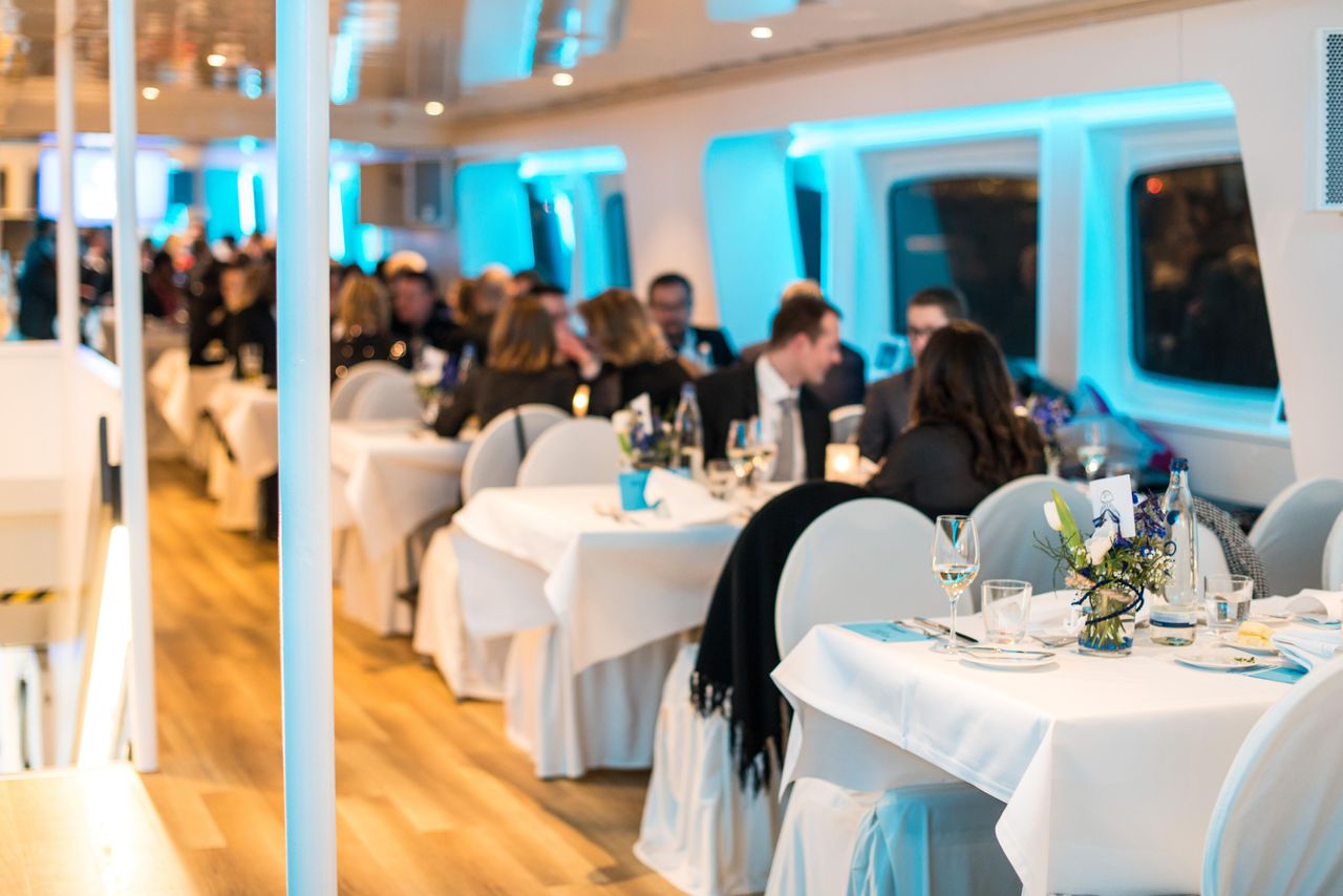 Hamburg Offsite Meeting Außergewöhnliche Locations Eventschiff MS KOI image 18