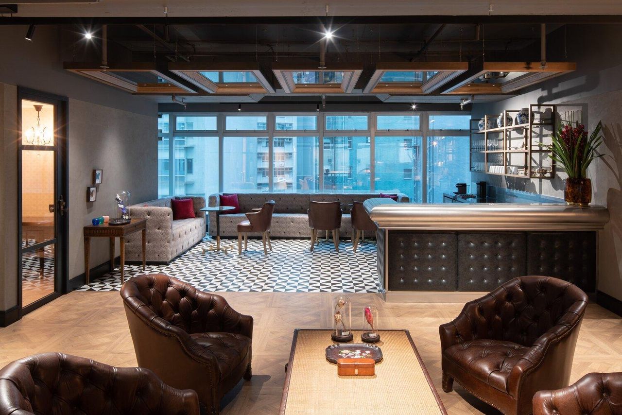 Hong Kong Coworking Corporate event spaces The C-Suite Lounge image 2