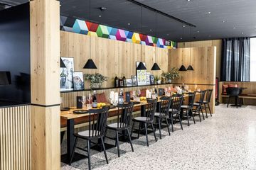 Munich Corporate event spaces LEO Lounge image 3