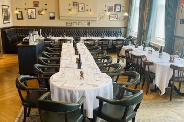 London Restaurant The Hero Of Maida image 2