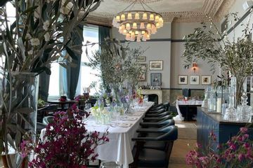 London Restaurant The Hero Of Maida image 18