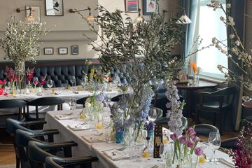 London Restaurant The Hero Of Maida image 22