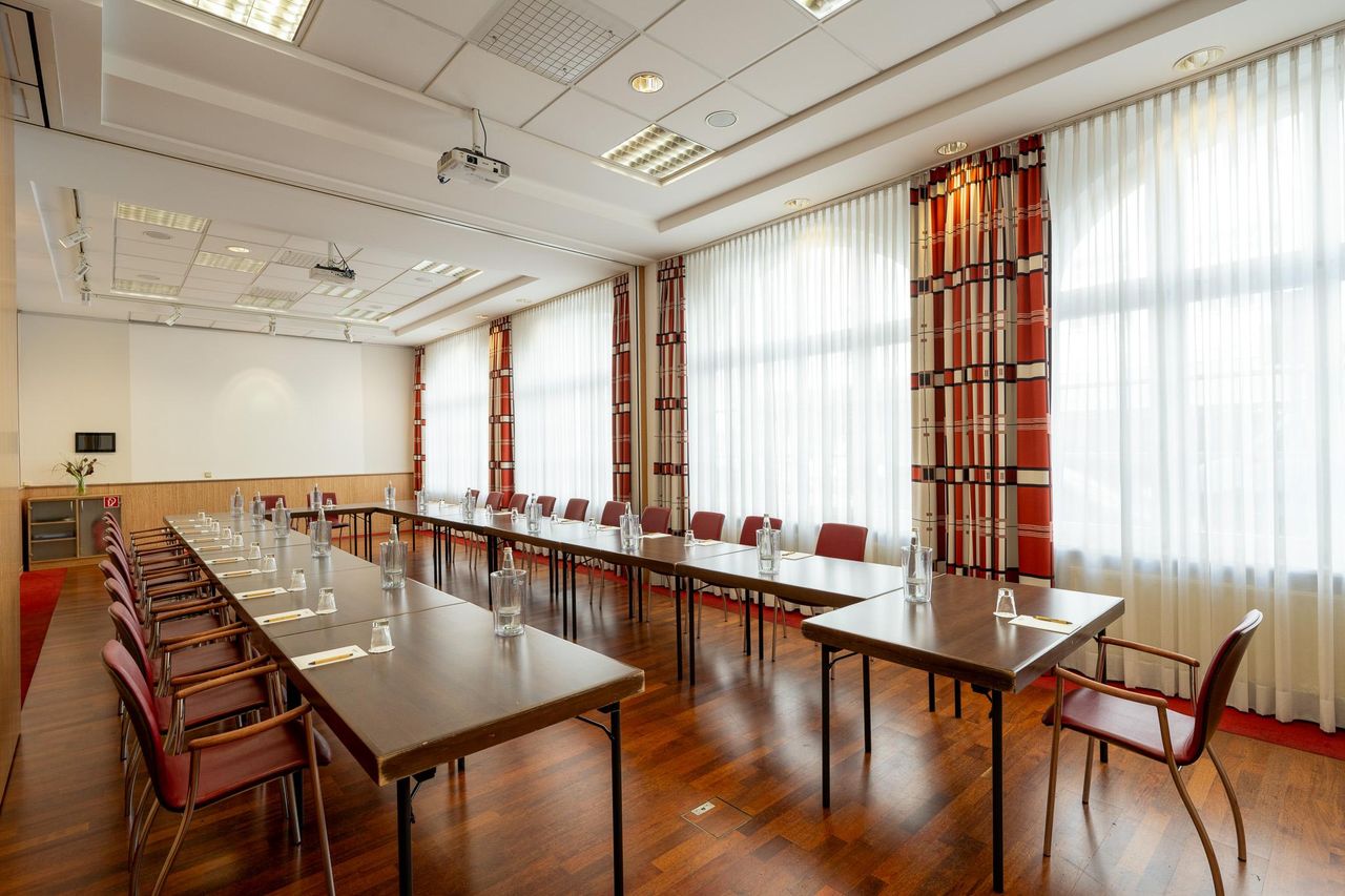 Berlin Offsite-Meeting Function Room Die Zwillinge zusammen- Spener Fliedner image 6