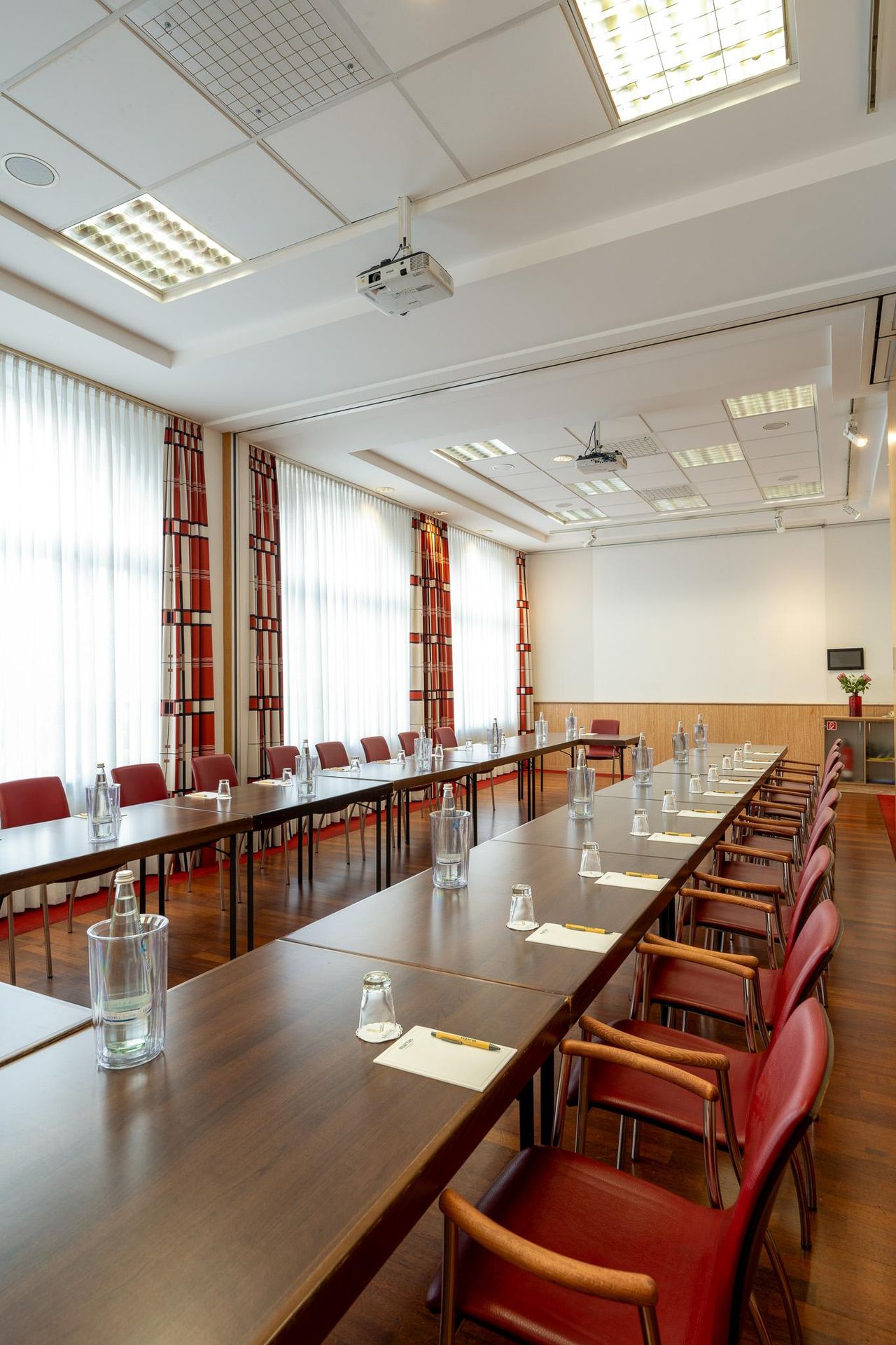 Berlin Offsite-Meeting Function Room Die Zwillinge zusammen- Spener Fliedner image 7