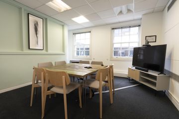 London  Meeting room Chief image 1
