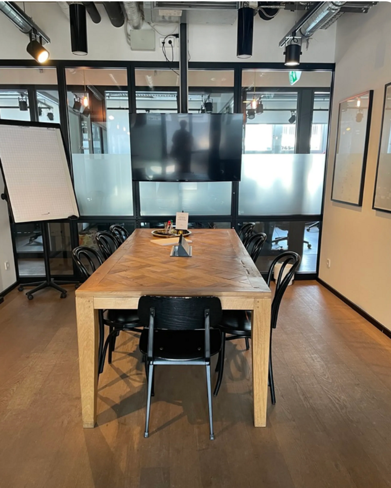 Berlin  Coworking space Meeting Room M10 image 0