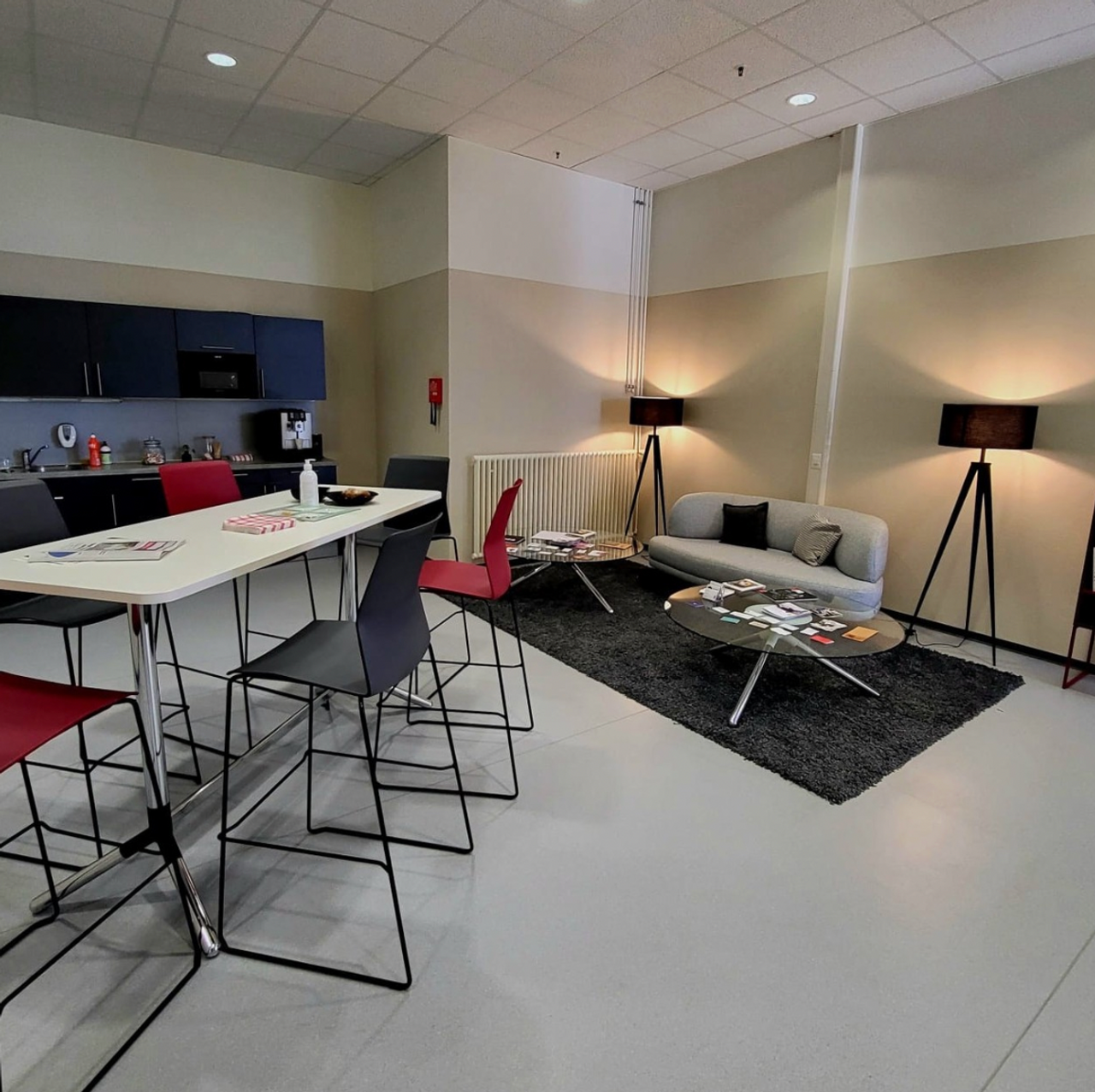 Rest van de wereld Séminaire Coworking spaces Place de travail image 1