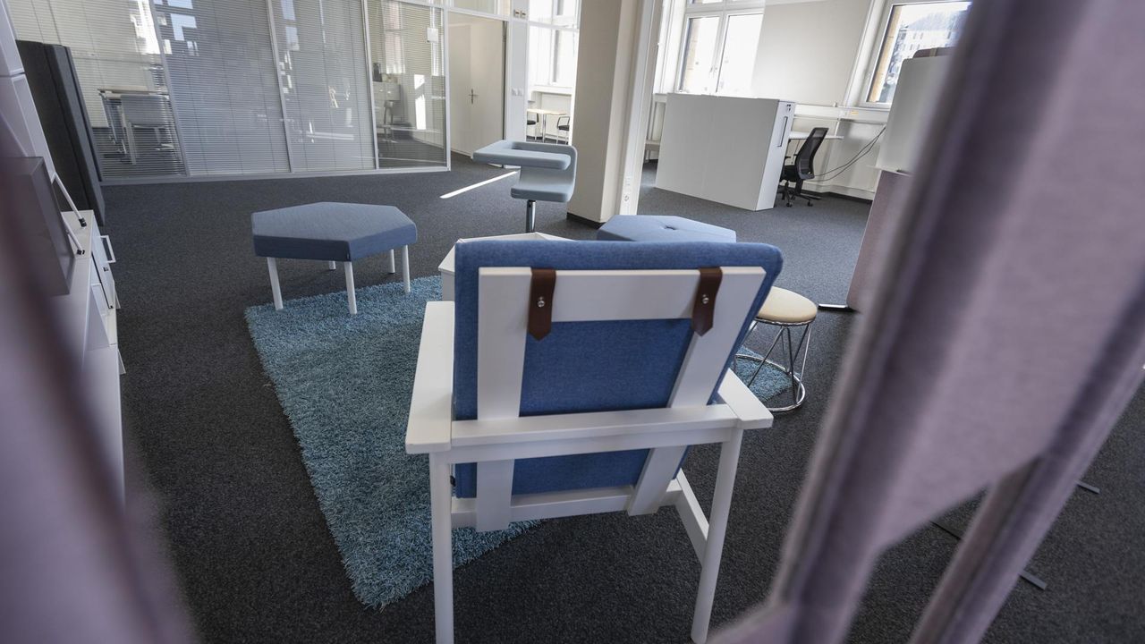 Rest van de wereld Séminaire Coworking spaces Place de travail image 6